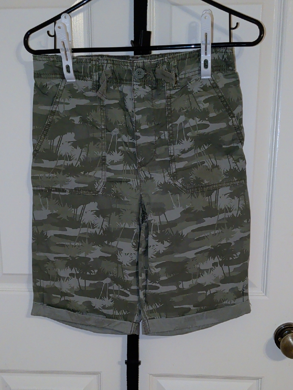 OshKosh B'gosh Light Green Cargo Shorts with Navy Label